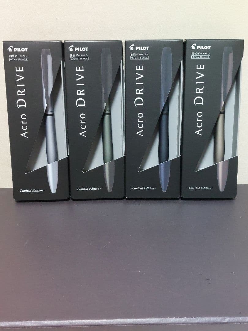 PILOT アクロドライブ 10th限定 ワールドトラベラー 4本 (新品)