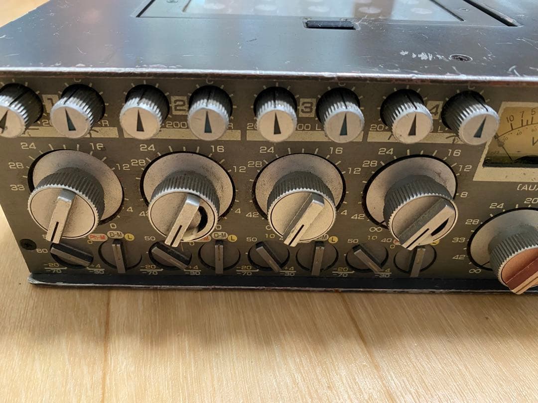 4chオーディオミキサー（sigma EFP-402L）