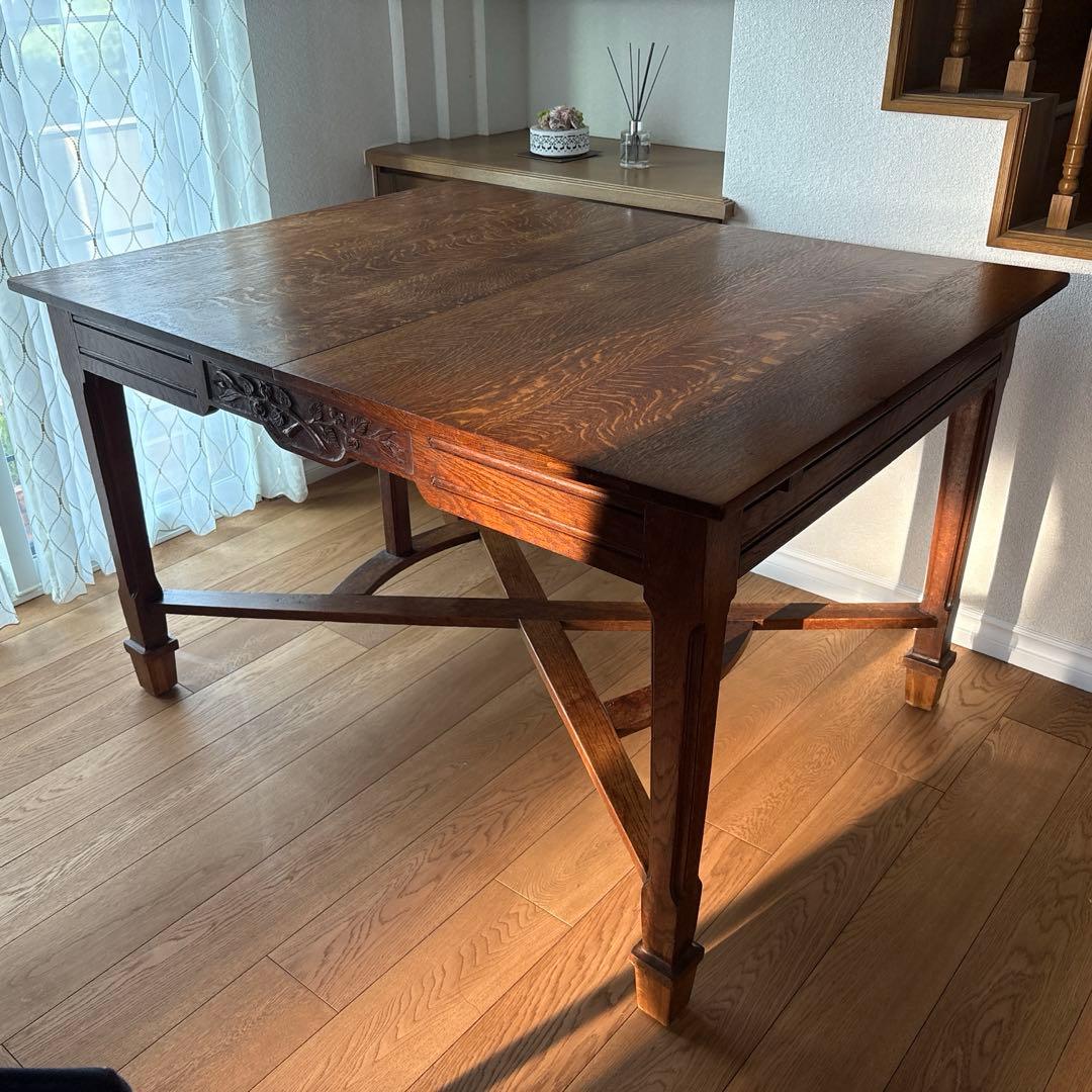 アンティーク　ダイニングテーブル