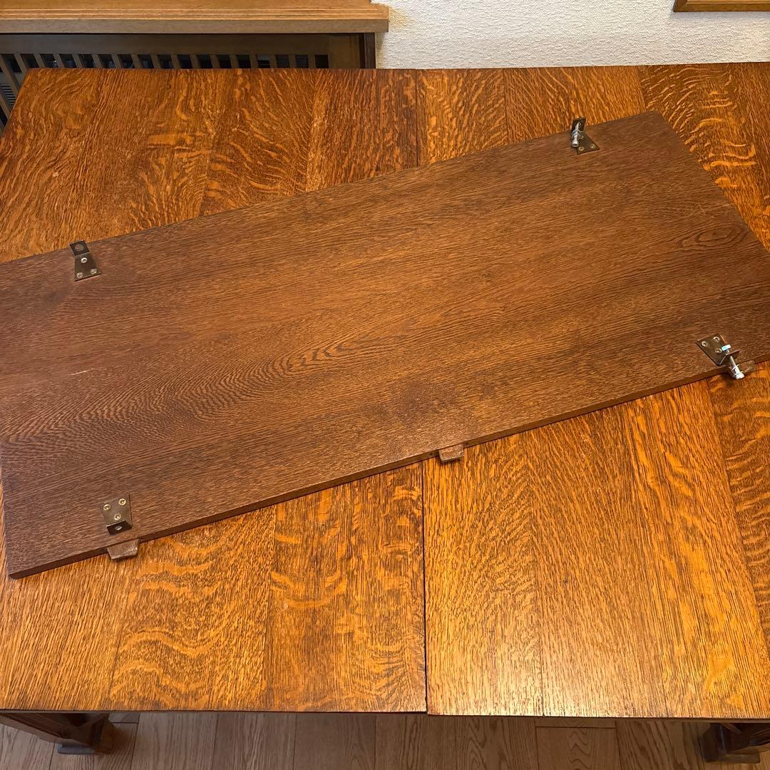 アンティーク　ダイニングテーブル