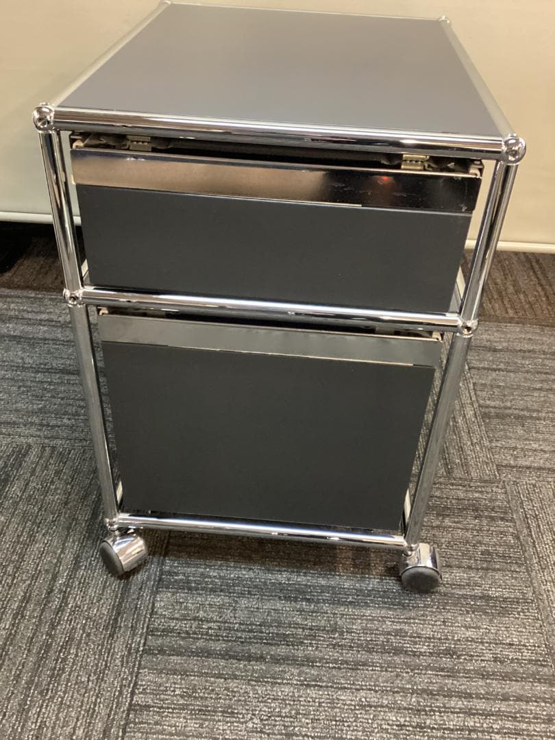 鍵付き　USMハラー　ロールボーイ　２段　デスクワゴン　アントラサイト　A