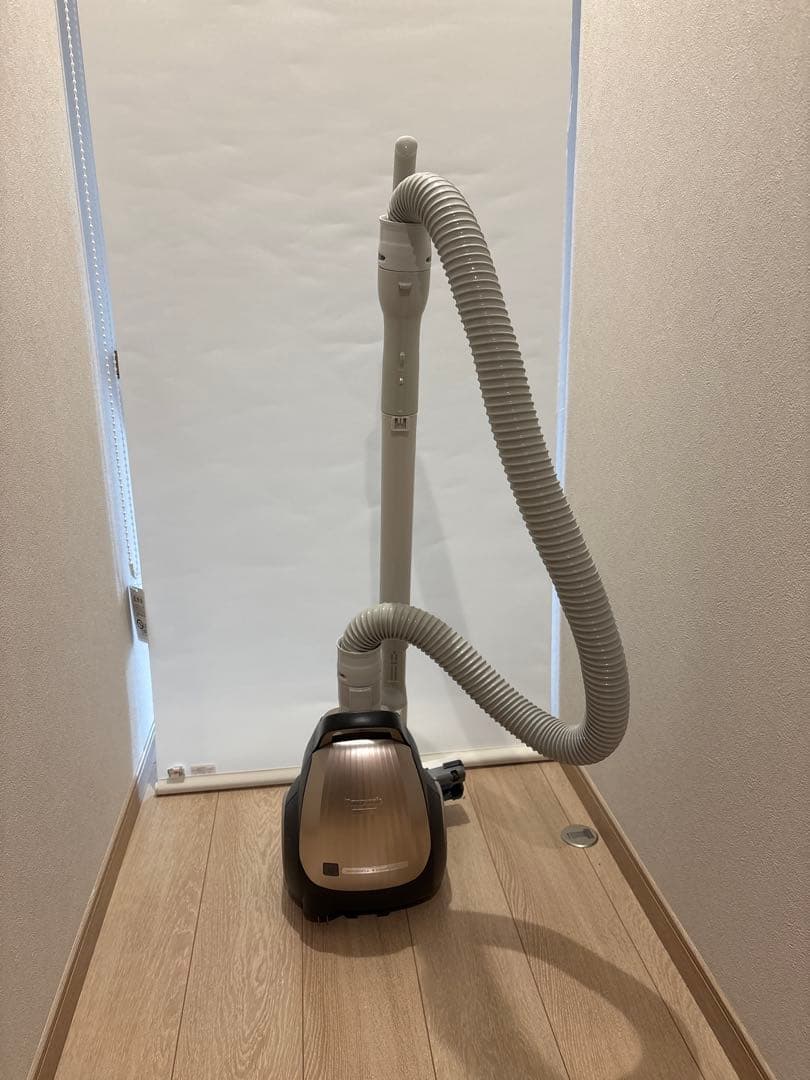 2019年製 Panasonic 紙パック式電気掃除機 MC-PK20