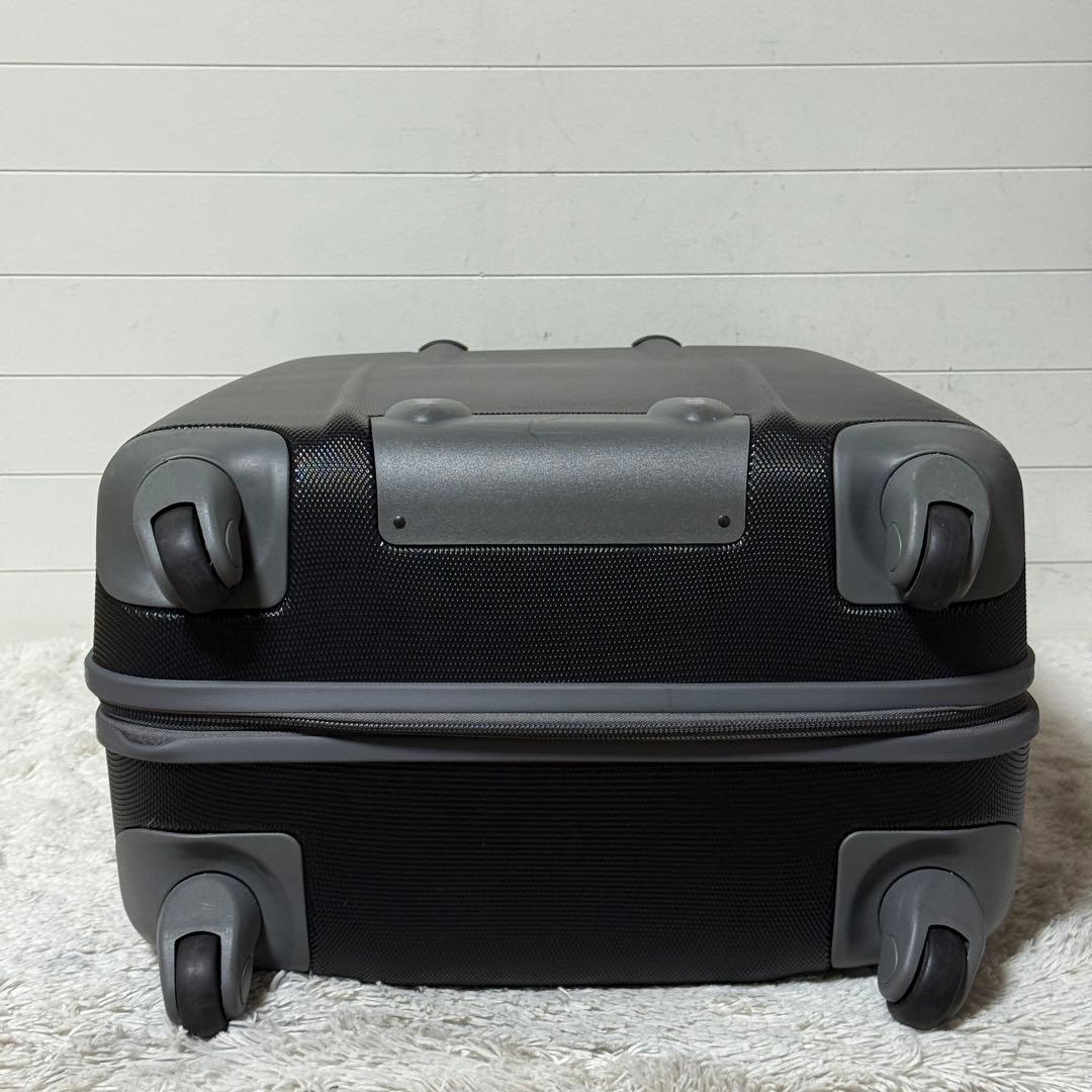 美品✨サムソナイト　ハードシェル　キャリーケース　ブラック　大容量　4輪