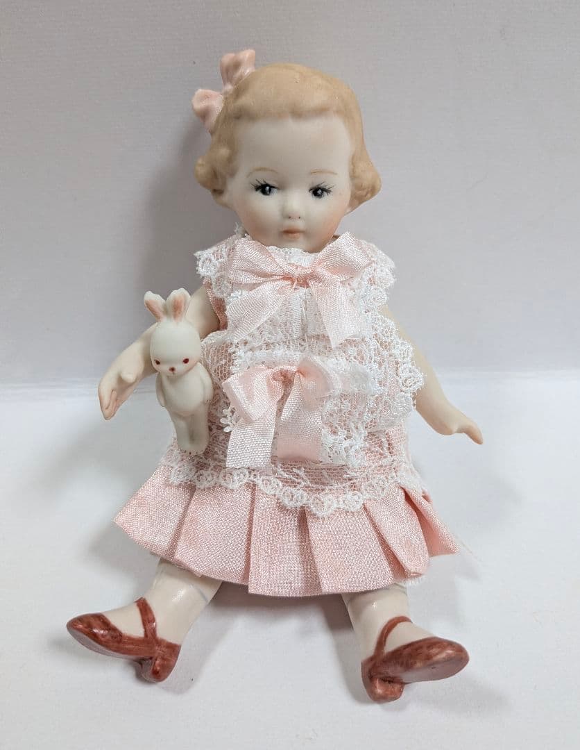 ★ちびくま工房　勿忘草ちゃん13センチ　ピンクリボンのワンピ