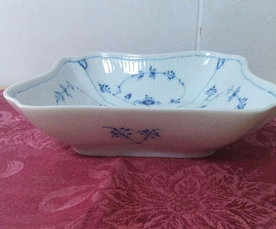 ロイヤルコペンハーゲン 　 ブルーフルーテッド菓子器 共箱付き