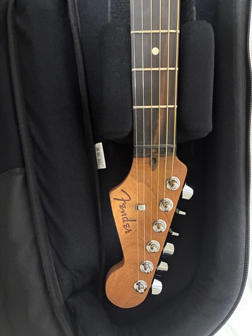 Fender American Acoustasonic ストラトタイプ