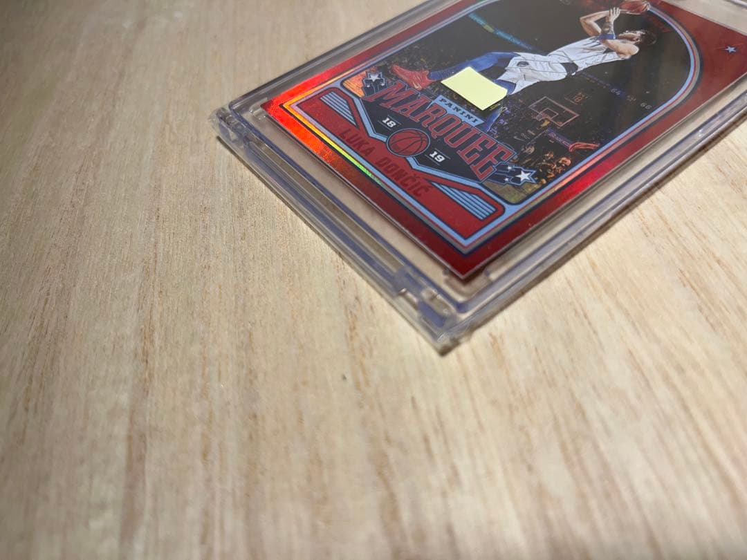 ルカ・ドンチッチ ルーキーカード シリアル入り