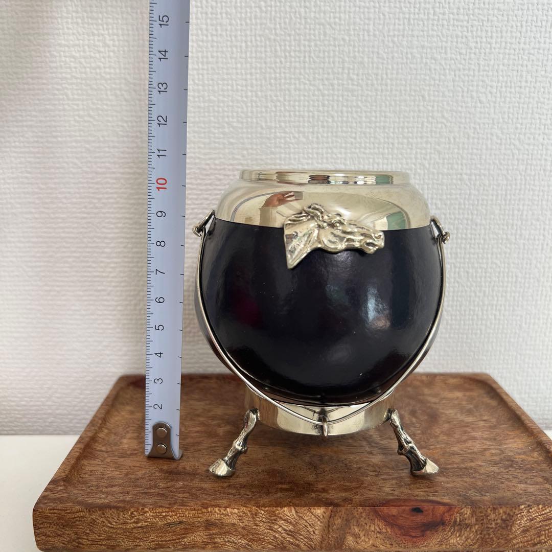 アルゼンチン製 アルパカ装飾／馬モチーフ／脚付き台座マテ壺