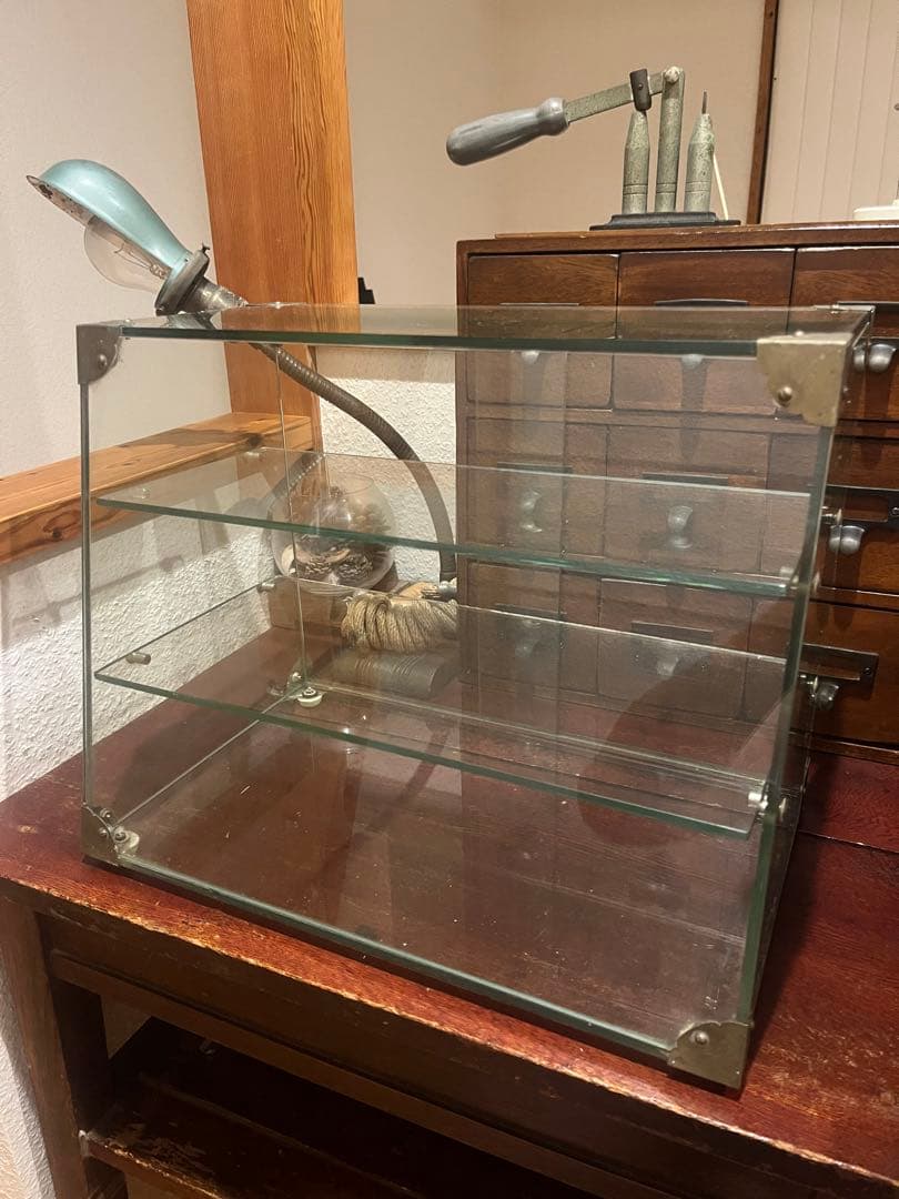 seven 昭和レトロ ガラスケース ショーケース 正面斜めガラス