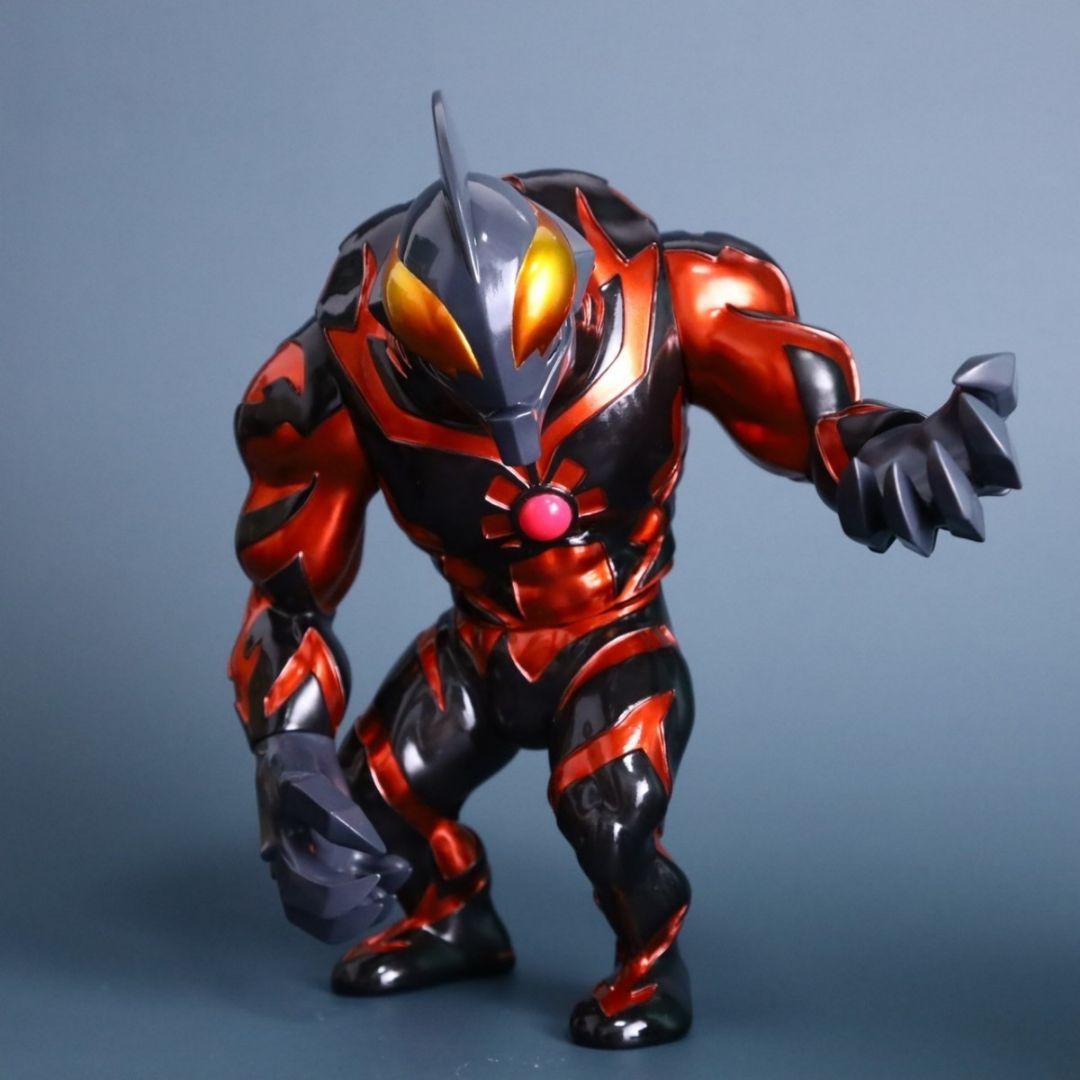Momoco Studio ウルトラマンベリアル クリアーブラック ソフビ