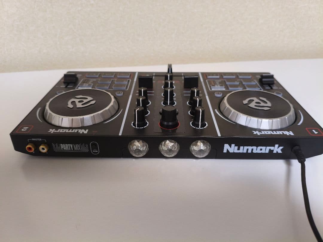 Numark Party Mix DJコントローラー