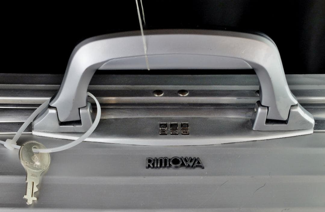 リモワ 929.70『TOPAS』2輪プルタブ・アルミスーツケース 82L