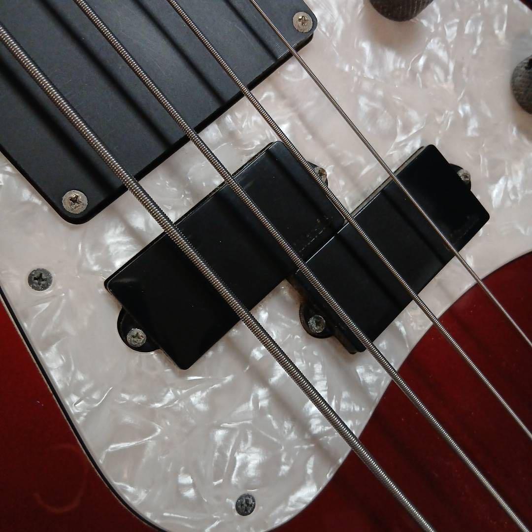 ベース YAMAHA ATTITUDE LTD2 BILLY SHEEHAN MODEL