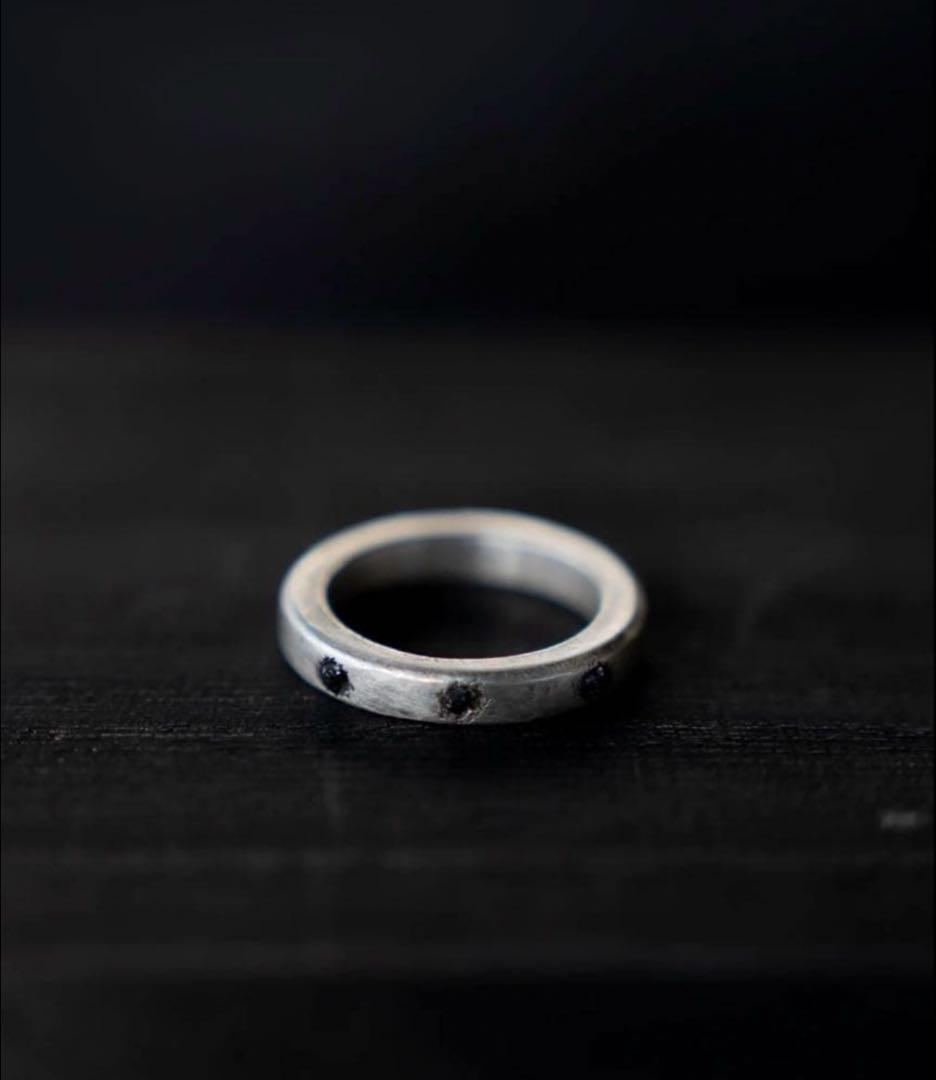 【PRY】シルバーリング ブラックアクセント シュウト アンティーク