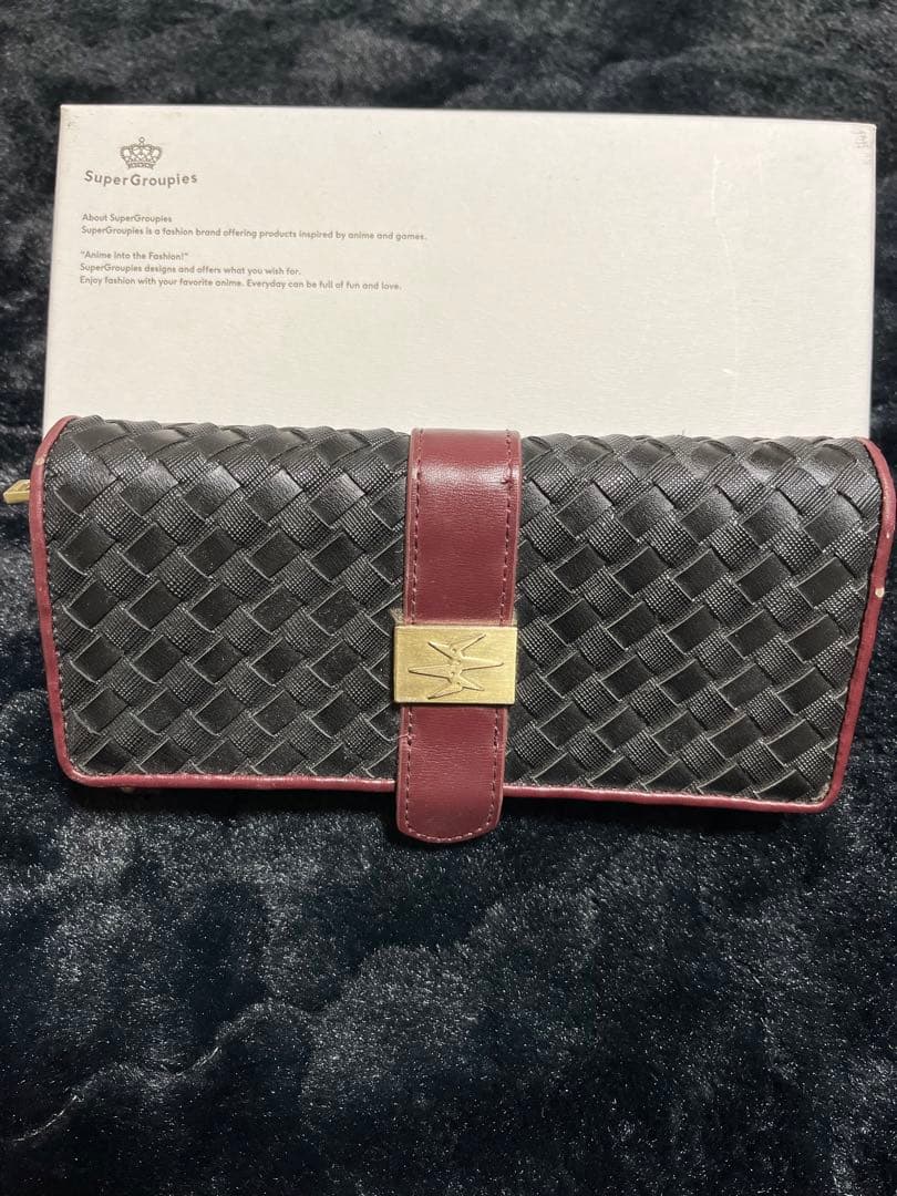 supergroupies ルイモデル 財布　codevein