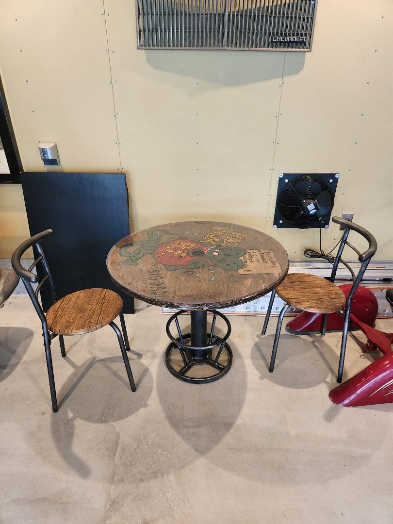 RAT FINKデザインのコーヒー テーブルと椅子セット