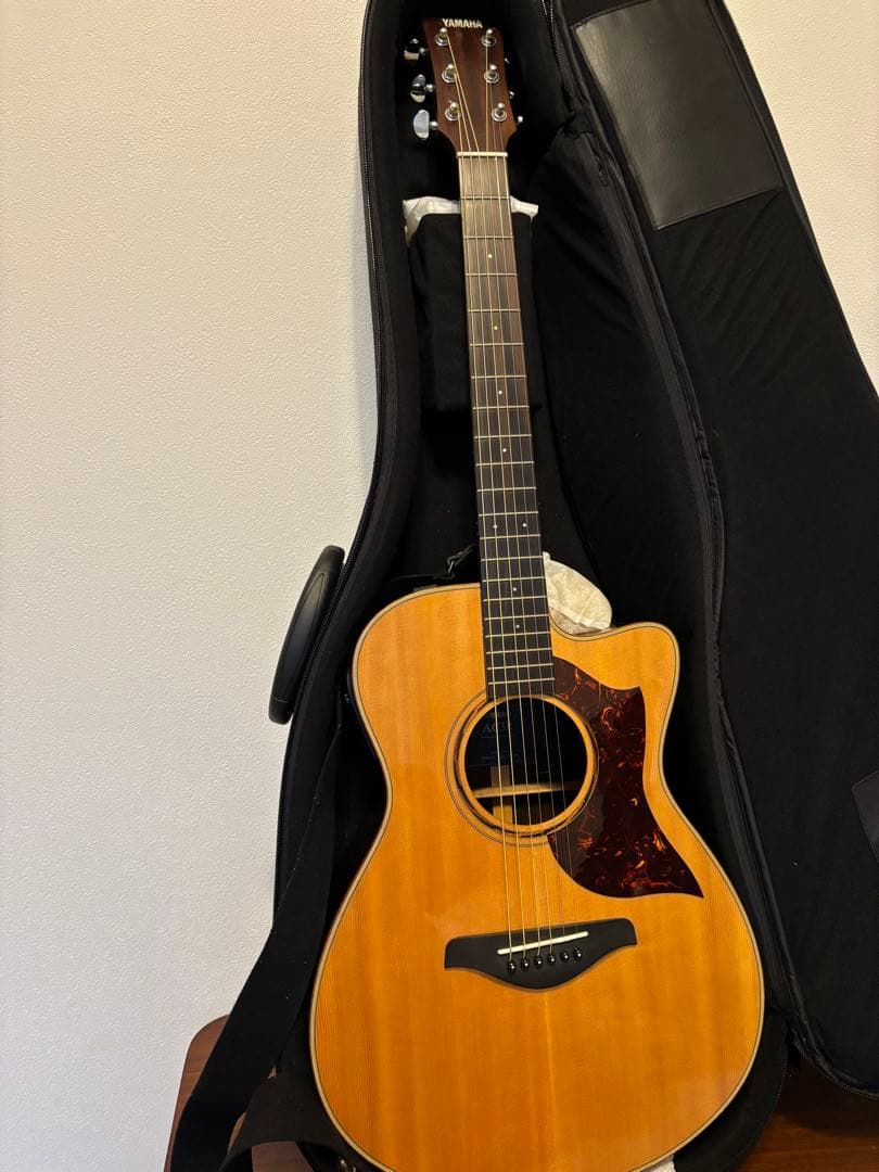 【美品】YAMAHA AC3R エレアコギター　チューナー機能付き