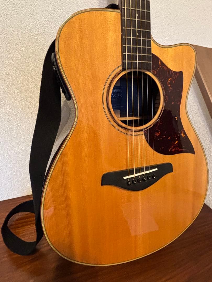 【美品】YAMAHA AC3R エレアコギター　チューナー機能付き