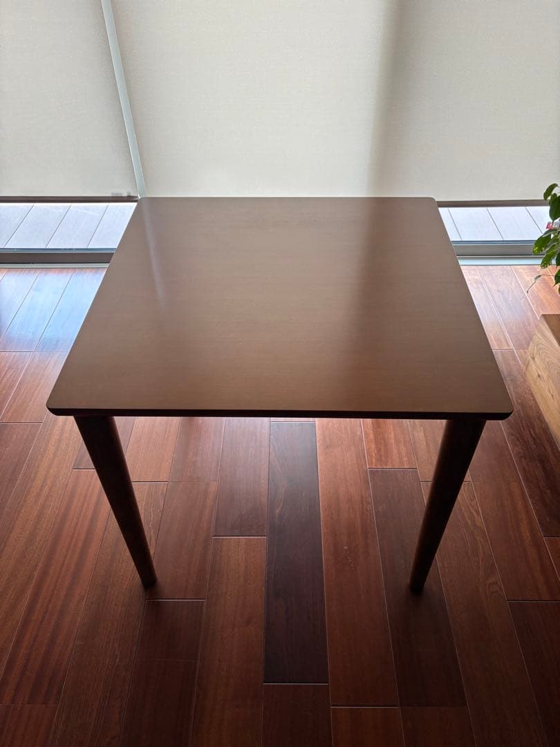 カリモク60ブラウン 木製 正方形テーブル
