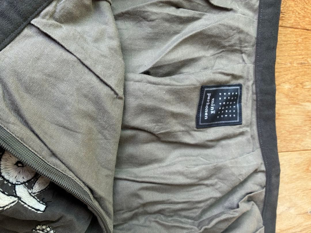 ミナペルホネン　膝丈スカート