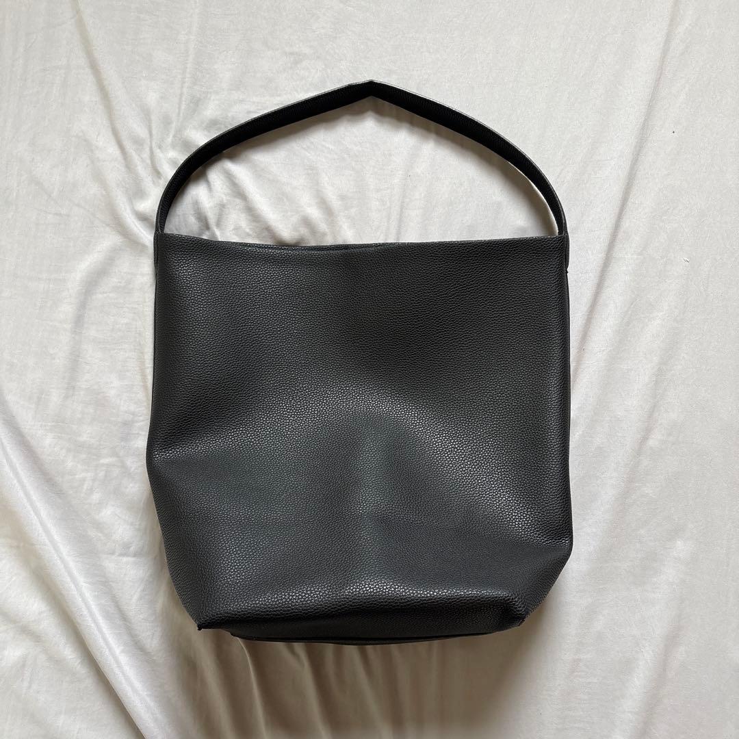 ジストリー　ブラック バケツ型 ショルダーバッグ