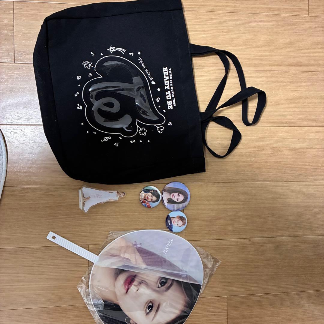 TWICE WORLD TOUR 'READY TO BE' グッズセット