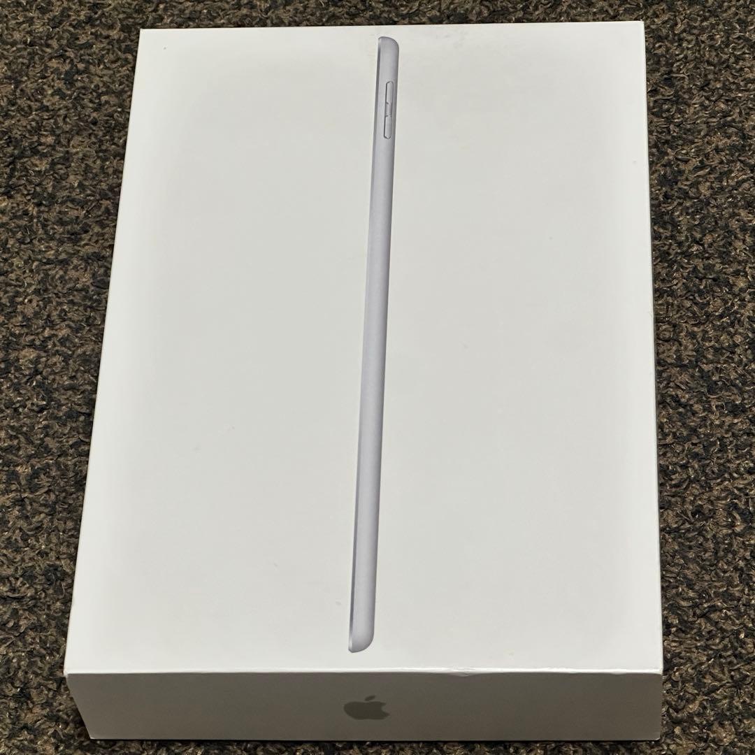 さ*と様 iPad 第６世代 Wi-Fi + Cellular 32GB シルバ