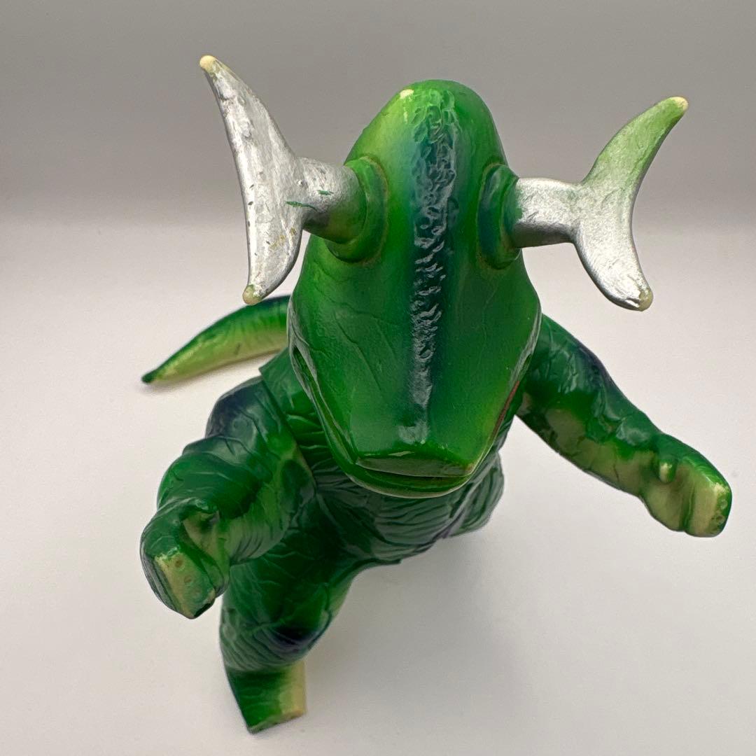 バンダイ ウルトラマン生誕25周年記念ウルトラ怪獣　ブルマァク エレキング