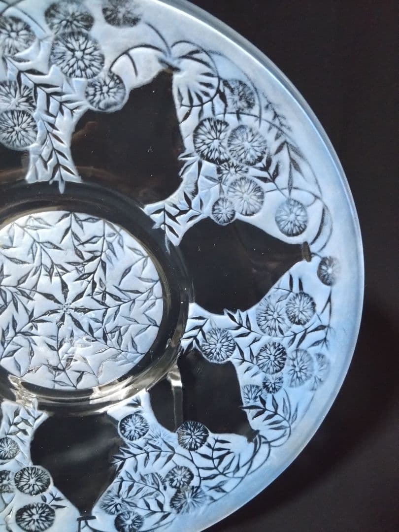 ルネ　ラリック　R LALIQUE 雛菊文　パチネ彩色　飾り皿　美品