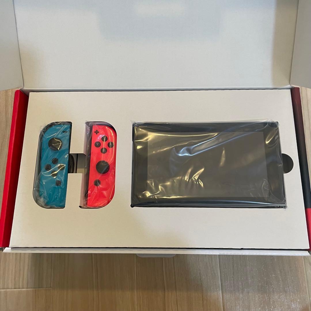 Nintendo Switch 本体 赤／青 付属品完備　一部付属品未開封、新品