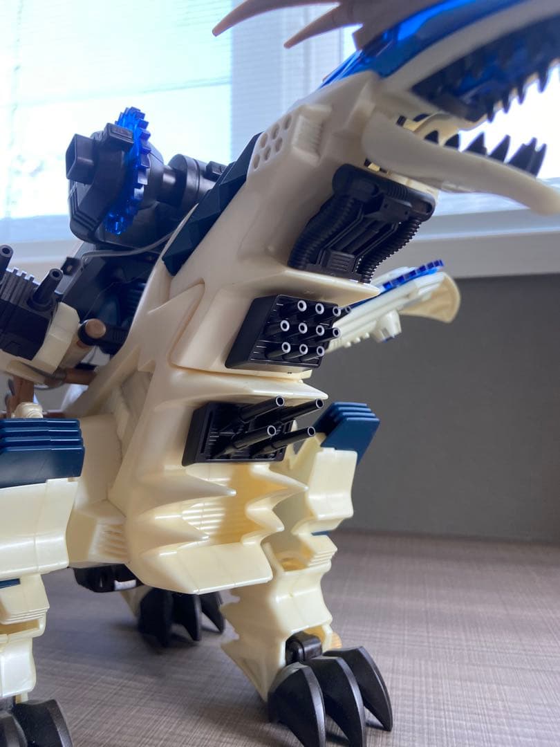 ゾイド　ギルドラゴン　タカラトミー