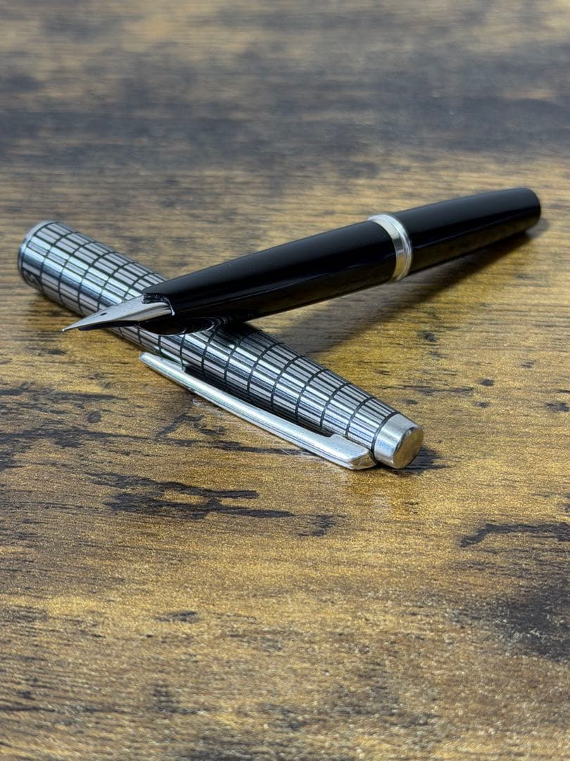 新品未使用　1976年製　蝕刻　エリート　18金　万年筆　パイロット　細字