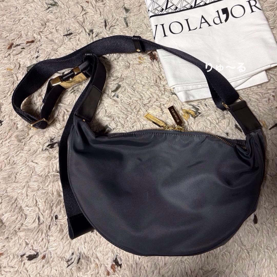 美品⭐️ヴィオラドーロ BIANCA ナイロンショルダーバッグ／グレー×ブラック