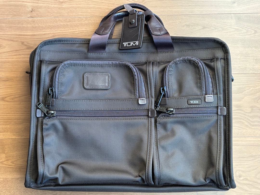 未使用品訳ありTUMI トゥミ　ビジネスバッグ ブラウン　2Way