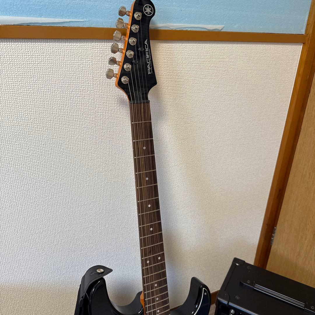 YAMAHA PACIFICA 612VⅡFM トランスルーセントブラック