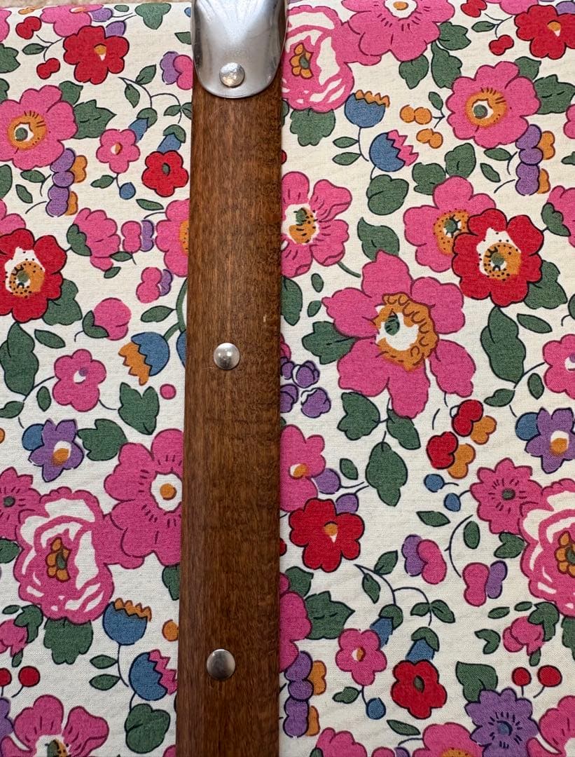 未使用品 リバティ トランク caramel リバティ柄クッション付き