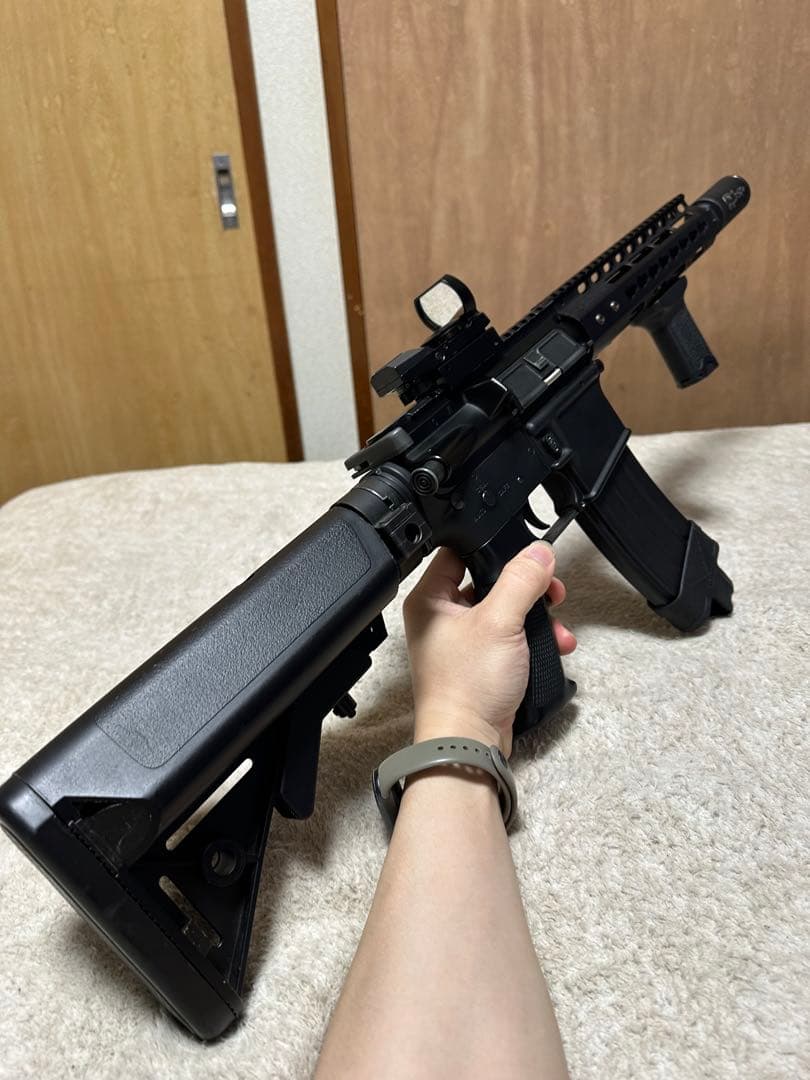 東京マルイ 次世代電動ガン M4A1 CQB-R カスタム付 属品多数