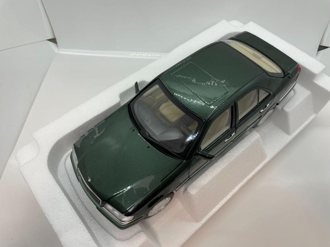 304-038 ノレブ 1/18 メルセデスベンツ C-Class 1993