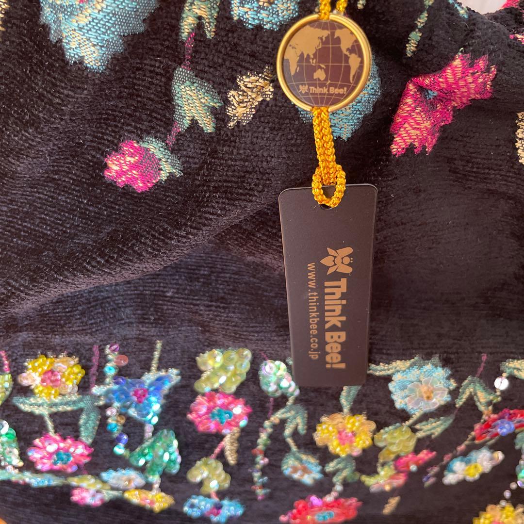 マ*ん様 Think Beet 刺繍ハンドバッグ 黒