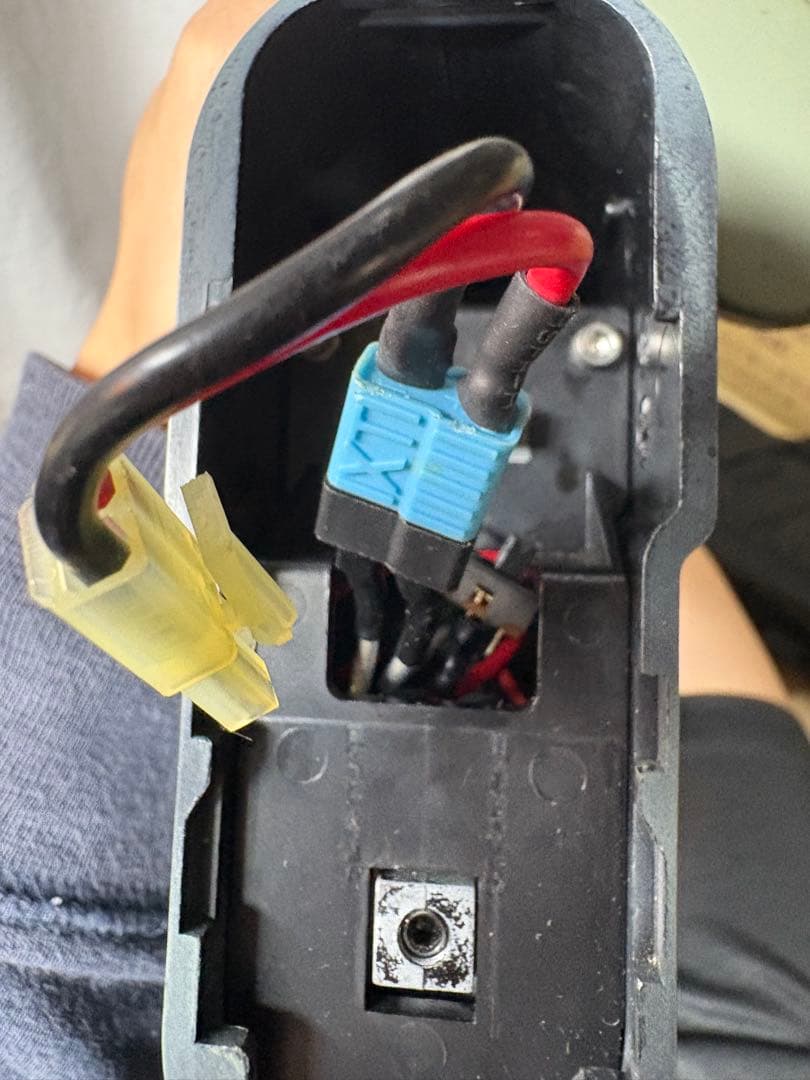 東京マルイ　P90