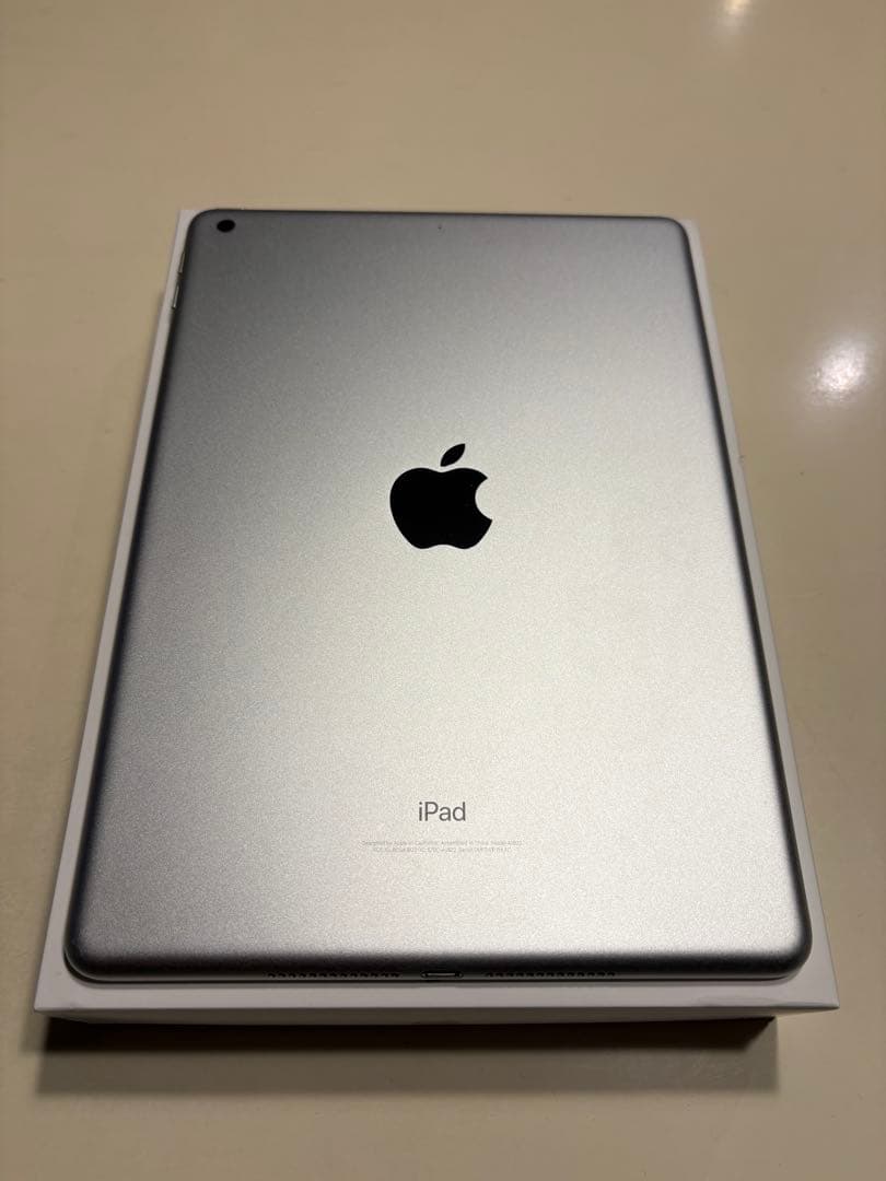iPad(第5世代) 32GB wi-fi シルバー