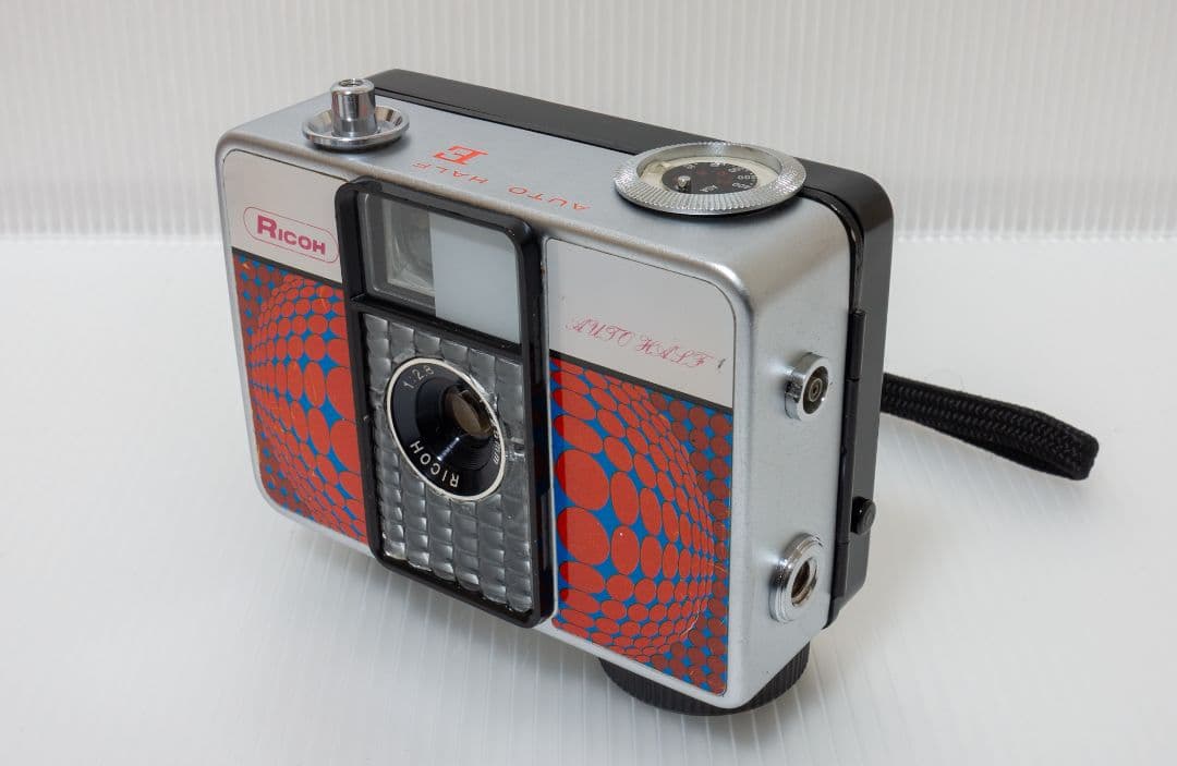 ⑭【美品・整備済品】RICOH AUTO HALF E 「レッド」 オートハーフ