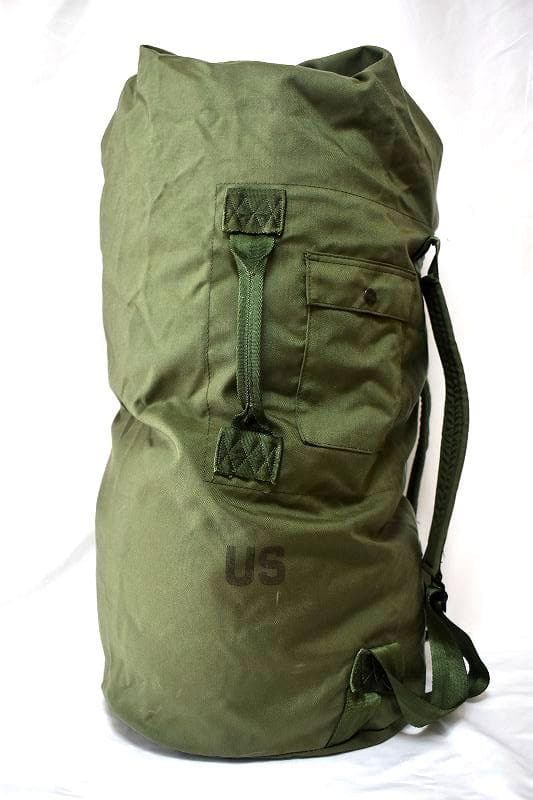 ＠美品 米軍実物 ナイロン素材 ダッフルバッグ ① 円高 ARMY