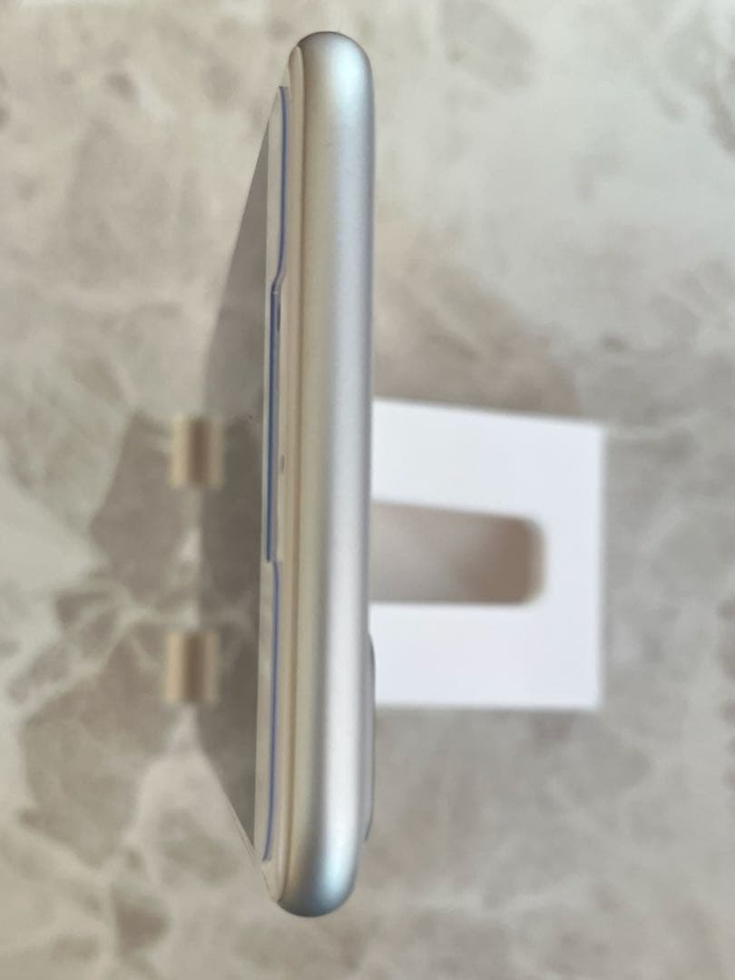 Apple iPhone 8 Plus シルバー 本体　美品