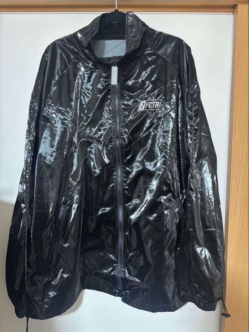 ずとまよ。FCTR Glossy Black Jacket L ジャケット
