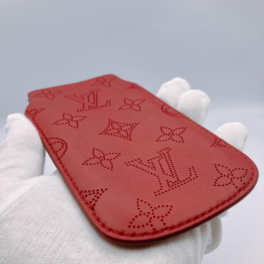✨極美品✨　LOUIS VUITTON ルイヴィトン　携帯ケース　レザー　赤
