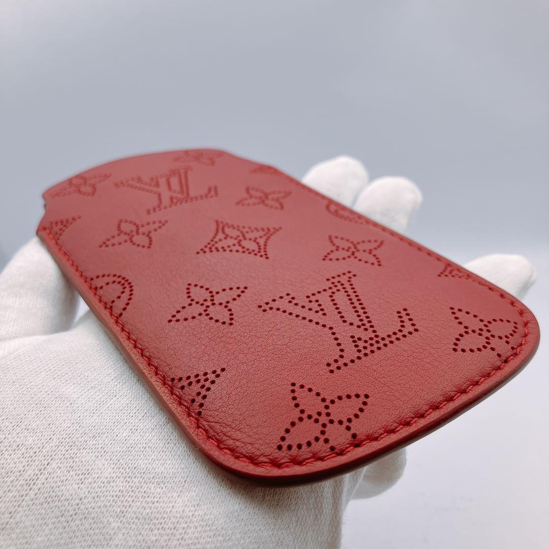 ✨極美品✨　LOUIS VUITTON ルイヴィトン　携帯ケース　レザー　赤