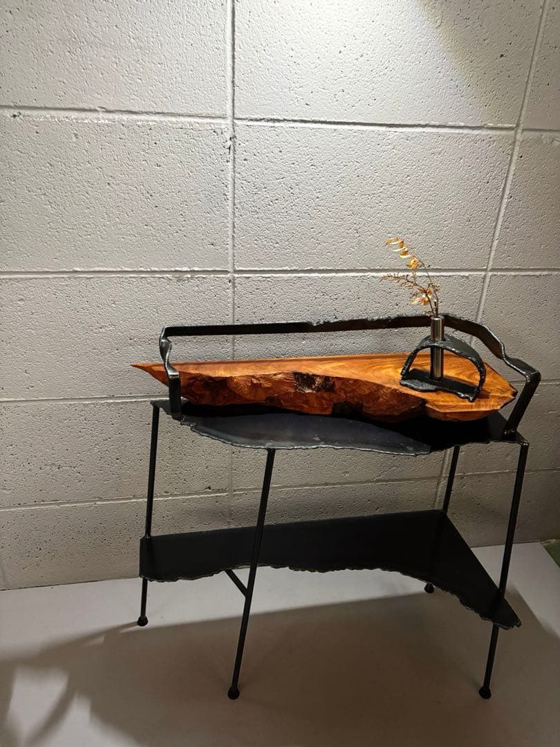 欅サイドテーブル　鉄家具　アイアンシェルフ　ナイトテーブルコーヒーテーブル