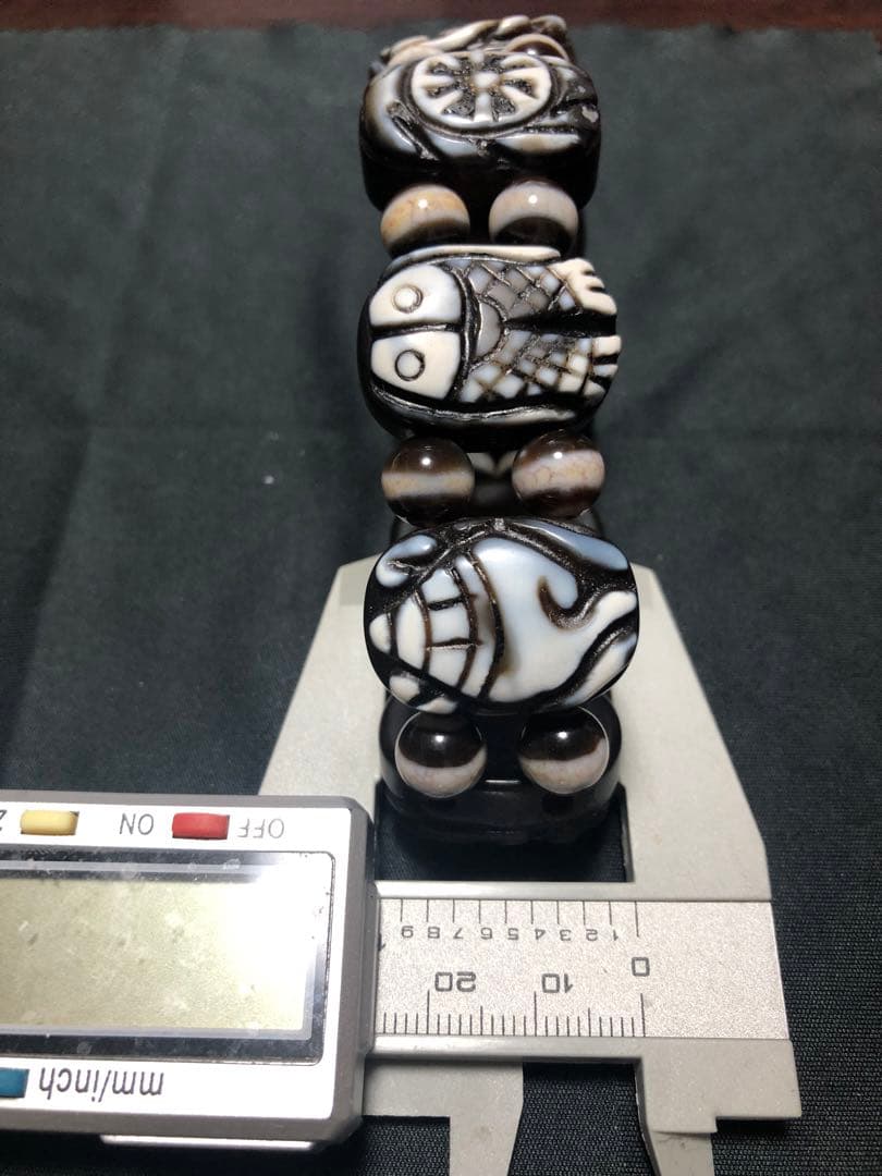 西蔵老礦玉髄八吉祥バングルブレスレット