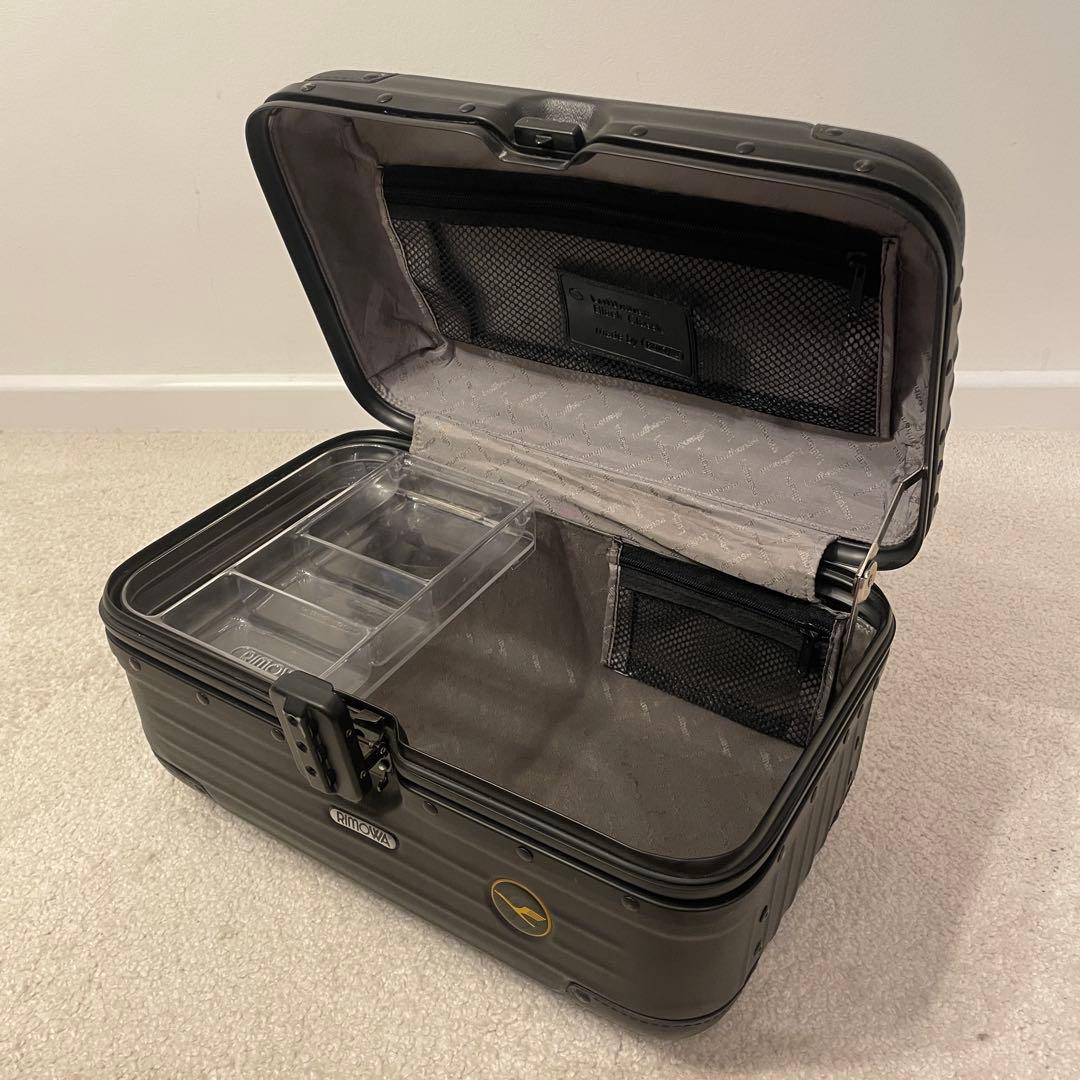 リモワ ルフトハンザ Black Classicビューティケース マットブラック